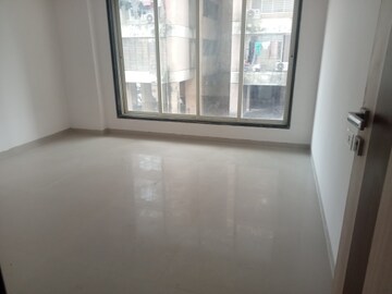 Room in 3 BHK Apartment at Unique Poonam Estate Cluster 3, Mira Road – for Rent