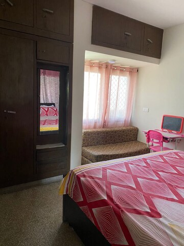 Bedroom in 3 BHK Builder Floor at Sector 33a Noida – for Rent