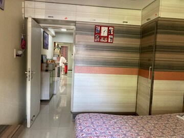 Bathroom in 3 BHK Apartment at Silver Palms Santacruz West, Santacruz West – for Rent