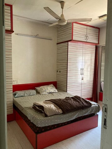 Bedroom in 3 BHK Apartment at Silver Palms Santacruz West, Santacruz West – for Rent