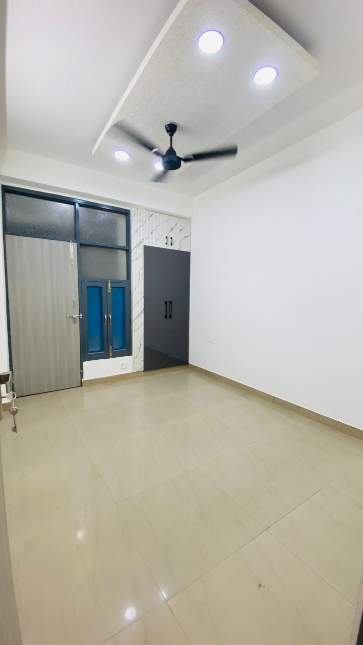 4 BHK + Pooja Room Villa For Sale in Eklavya Vihar CHS