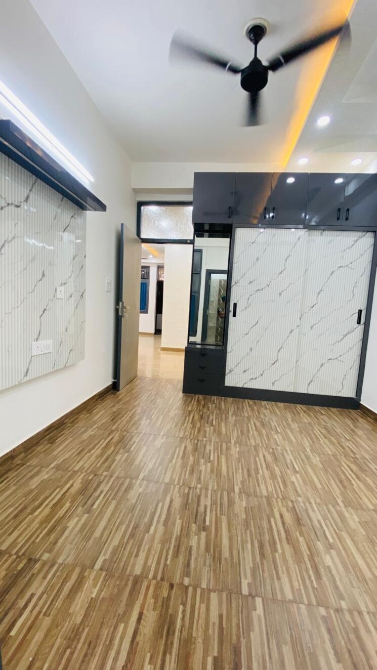 Room, eklavya-vihar-chs 4 Bedroom 1500 Sq.Ft. Villa In Vasundhara Sector 9 Ghaziabad 7960536