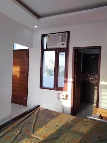 Room in 3 BHK Apartment at Altura Apartments, Ghazipur – for Rent