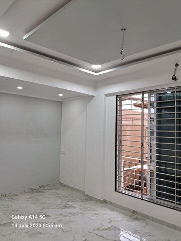 Room in 6 BHK Villa at Vasai West – for Sale