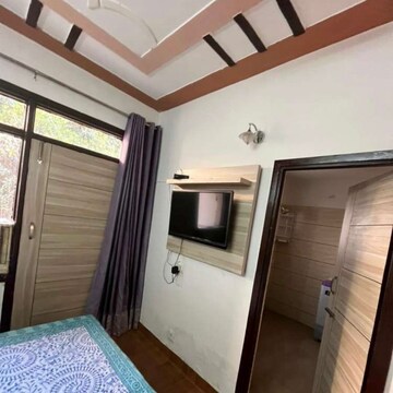 Room in 1 BHK Apartment at Vip Road – for Rent