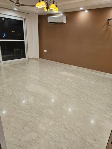 Room in 2 BHK Apartment at M3M Antalya Hills, Sector 79 – for Sale