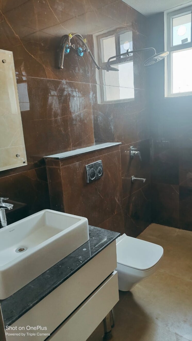 Master Bedroom, maya-green-lotus-saksham 3 Bedroom 1942 Sq.Ft. Apartment In International Airport Road Zirakpur 7960576