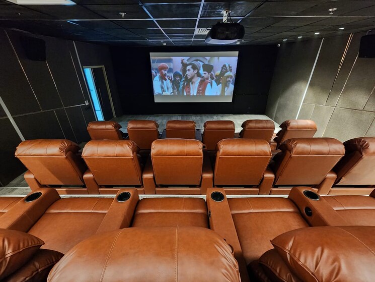 Living Room, maya-green-lotus-saksham 3 Bedroom 1942 Sq.Ft. Apartment In International Airport Road Zirakpur 7960576