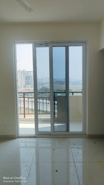 Room in 3.5 BHK Apartment at Maya Green Lotus Saksham, International Airport Road – for Sale