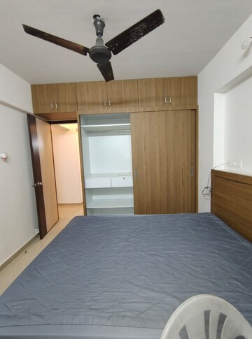 Room in 2 BHK Apartment at Mahavir Universe Stellar CHS, Bhandup West – for Rent