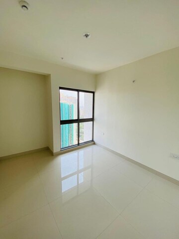 Room in 1 BHK Apartment at KIPL Morya, Kasarvadavali – for Rent