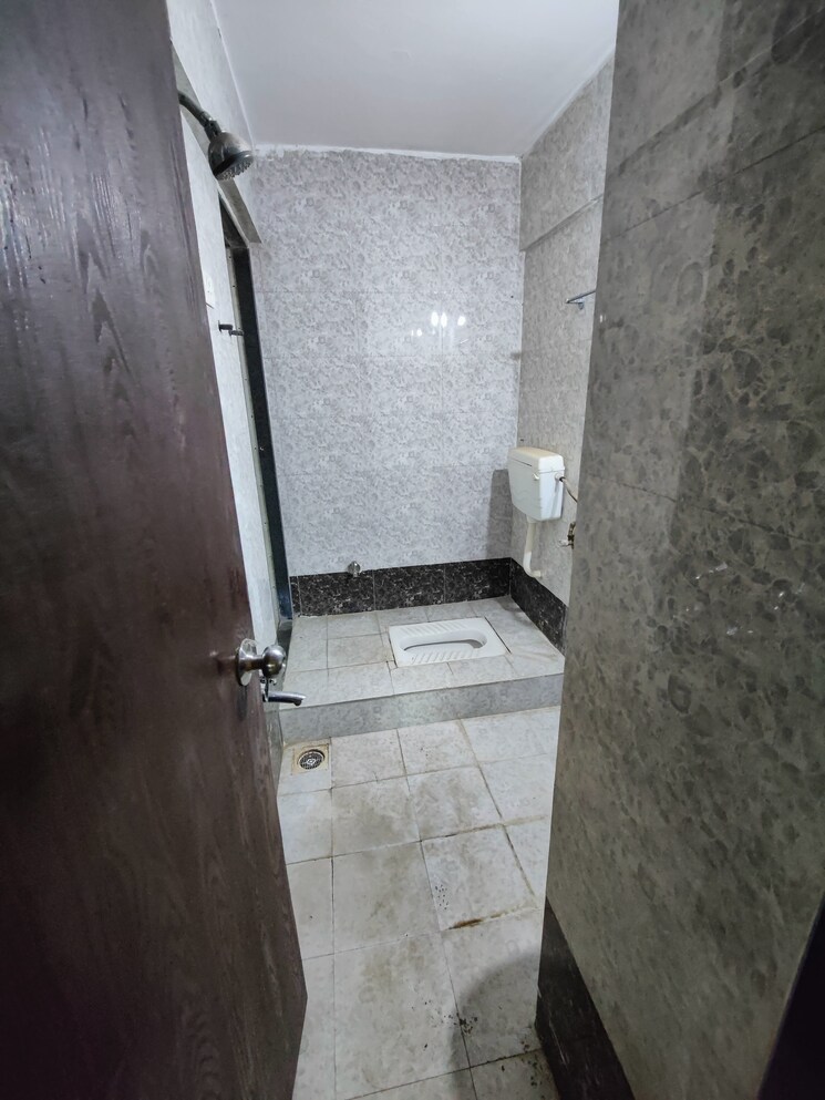Bathroom, purshottam-nayan 2 Bedroom 700 Sq.Ft. Apartment In Ghodbunder Road Thane 7960752