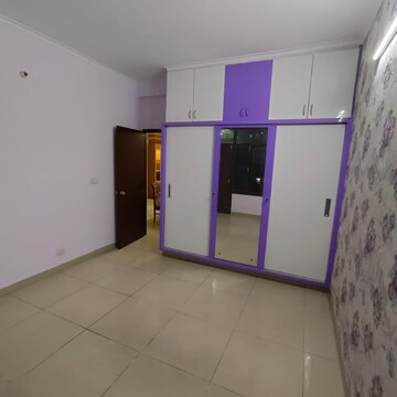 Room in 2 BHK Apartment at Penta Homes, Vip Road – for Rent