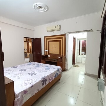 Room in 2 BHK Apartment at Penta Homes, Vip Road – for Rent