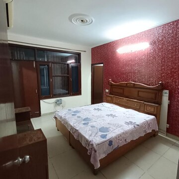 Room in 2 BHK Apartment at Penta Homes, Vip Road – for Rent