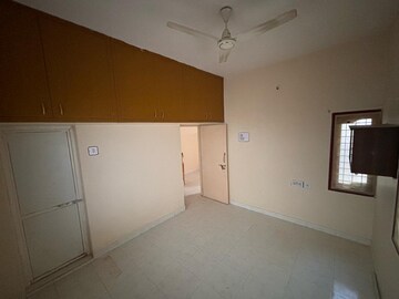 Room in 2 BHK Builder Floor at Pramukh Swami Nagar – for Sale