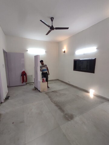 Room in 2 BHK Builder Floor at Safdarjang Enclave – for Rent