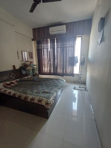 Parking in 3 BHK Apartment at Matunga West – for Rent