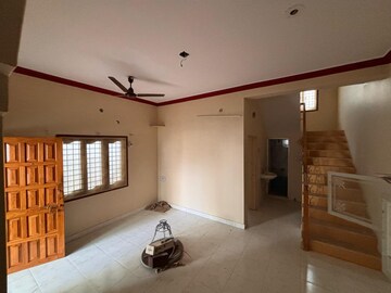 Room in 3 BHK Builder Floor at Pramukh Swami Nagar – for Sale
