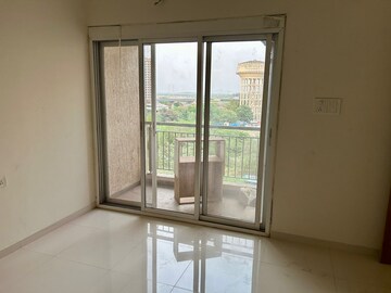 Room in 1 BHK Apartment at KIPL Morya, Kasarvadavali – for Rent
