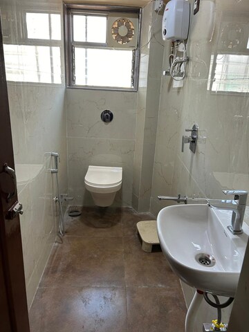 Bathroom in 1 BHK Apartment at Girgaon – for Rent