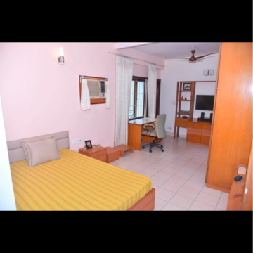 Bedroom in 2 BHK Builder Floor at Greater Kailash Part 3 – for Rent