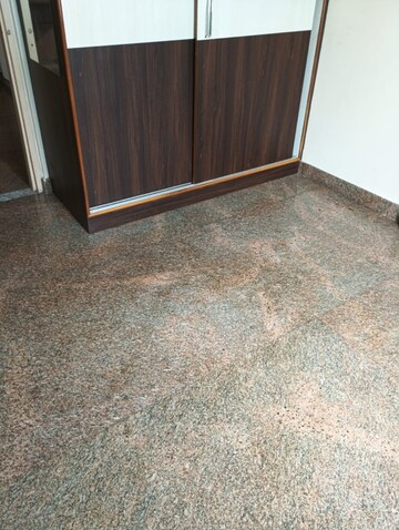 Room in 2 BHK Builder Floor at Koramangala – for Rent