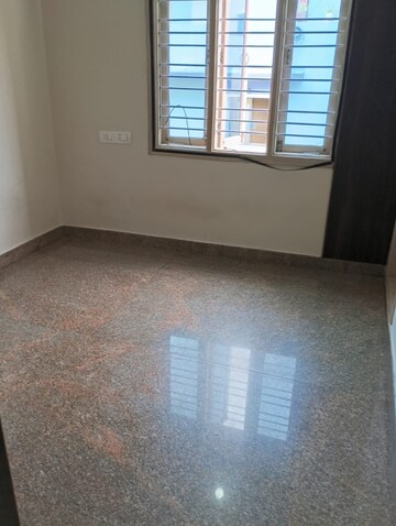 Room in 2 BHK Builder Floor at Koramangala – for Rent