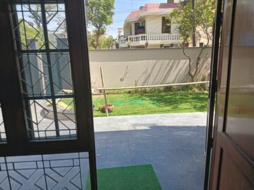 Master Bedroom in 5 BHK Independent House at RWA Apartments Sector 61, Sector 61 – for Rent