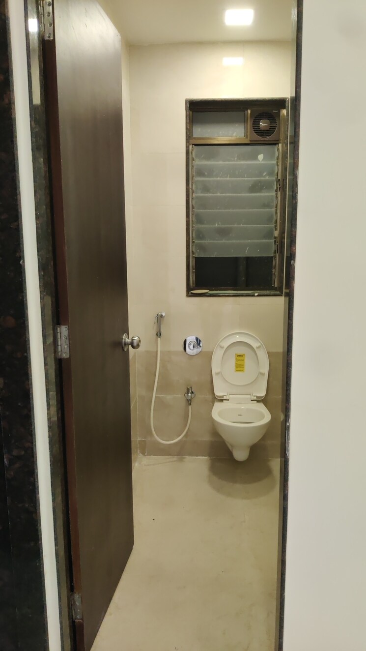 Bathroom, shree-akshar-kripa-chs 1 Bedroom 430 Sq.Ft. Apartment In Andheri West Mumbai 7961102