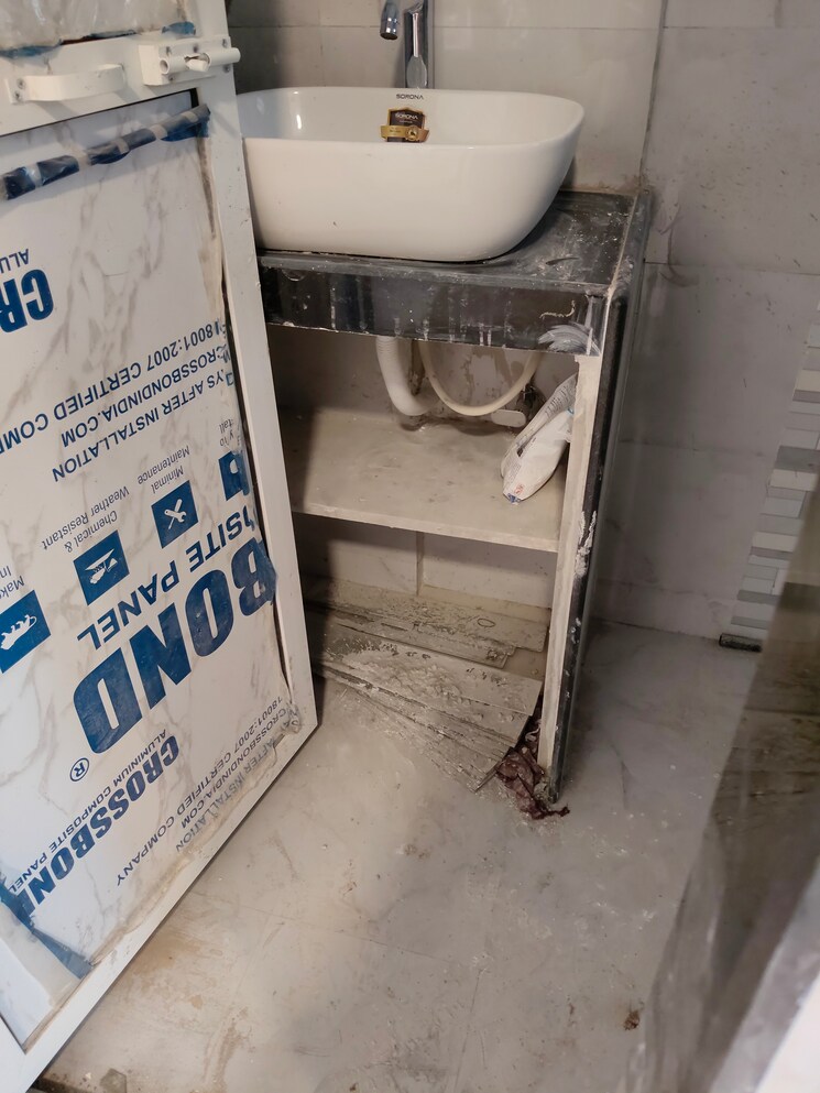 Attached Bathroom, oshiwara-mhada 2 Bedroom 750 Sq.Ft. Apartment In Andheri West Mumbai 7961094