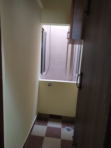 Furnished Amenities in 1 BHK Apartment at Mahadevpura – for Rent