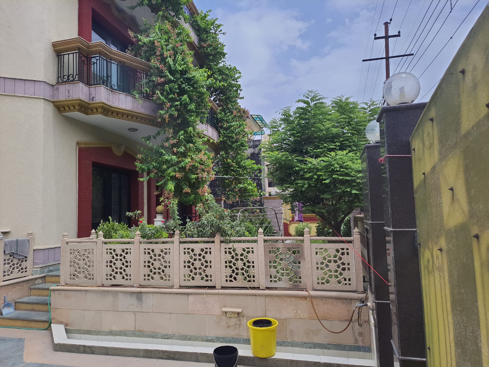 6+ BHK + Pooja Room,Servant Room,Study Room Independent House For Sale in RWA Apartments Sector 50