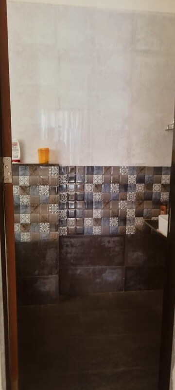 Furnished Amenities in 2 BHK Apartment at Siddhi Garima, Chembur – for Rent