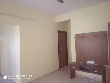 Room in 3 BHK Apartment at Mahadevpura – for Rent