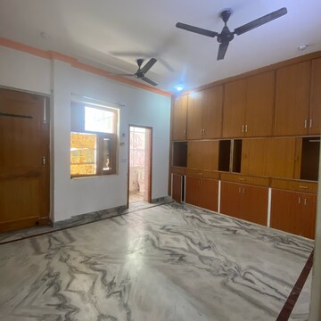 Room in 2 BHK Independent House at Ansal Plaza Sector-23, Palam Vihar – for Rent