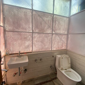 Bathroom in 2 BHK Independent House at Ansal Plaza Sector-23, Palam Vihar – for Rent