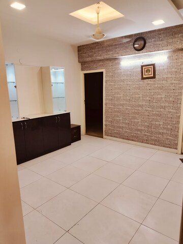 Bathroom in 3 BHK Builder Floor at Achievers Gardenia Floors, Sector 49 – for Rent