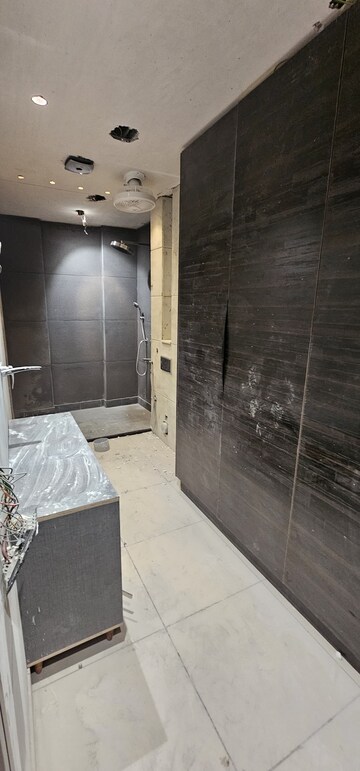 Bathroom in 2 BHK Builder Floor at Sector 7 – for Rent
