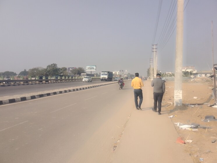 Exterior View, kharar kurali highway Commercial Showroom 1120 Sq.Ft. In KharaR Kurali Highway Mohali 7961504