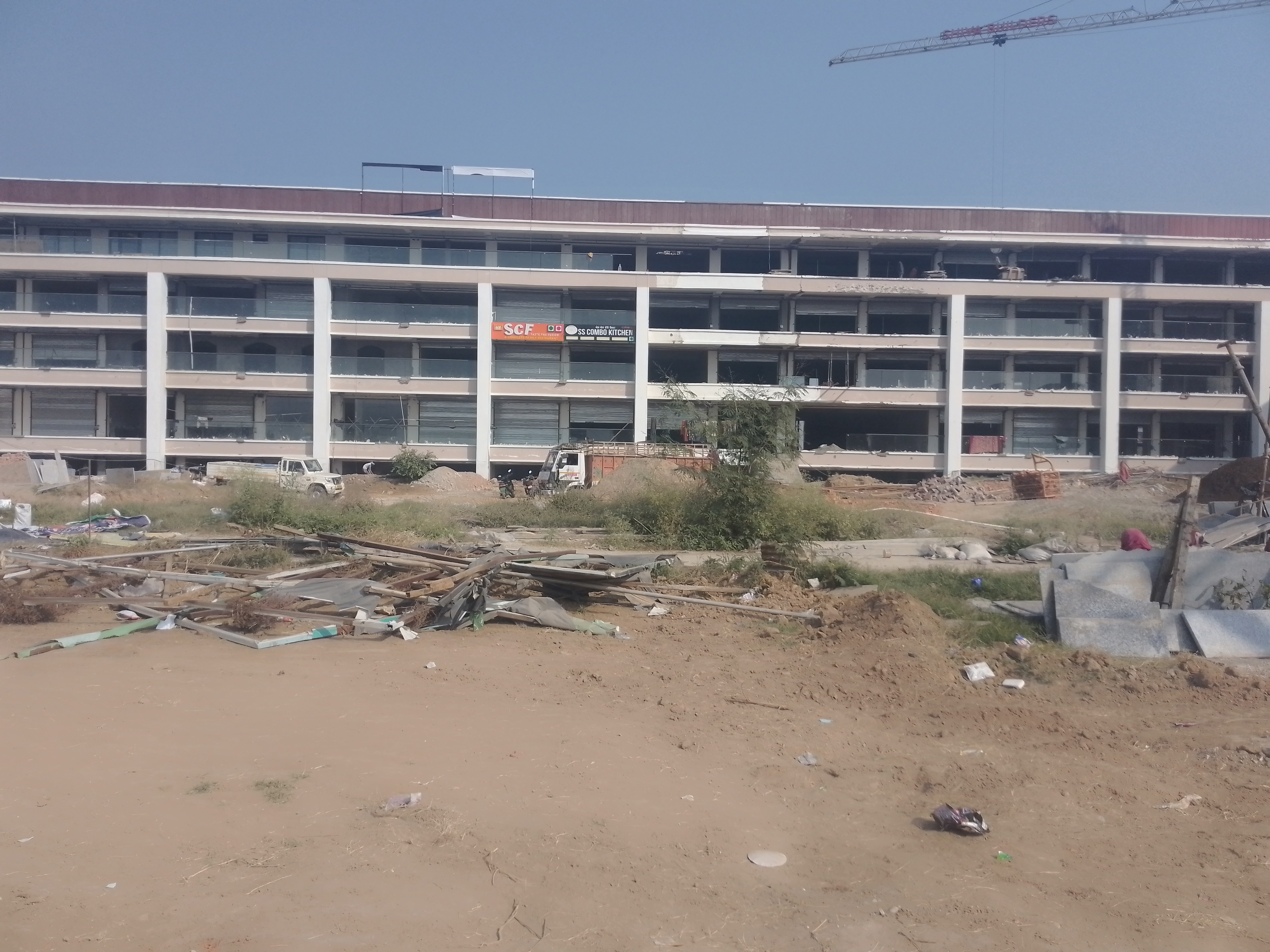 Showroom For Sale in Real Estate Advisor 