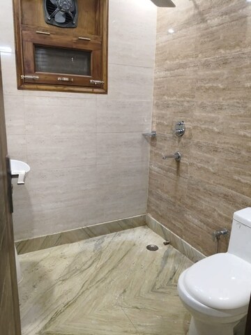 Master Bedroom in 2 BHK Builder Floor at Sector 7 – for Rent