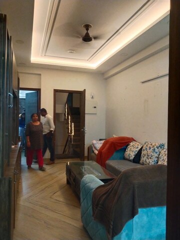 Living Room in 2 BHK Builder Floor at Sector 9 – for Rent