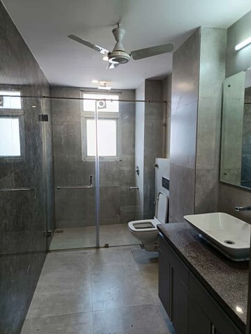 Building Lobby in 3 BHK Builder Floor at Unitech Palms, South City 1 – for Rent