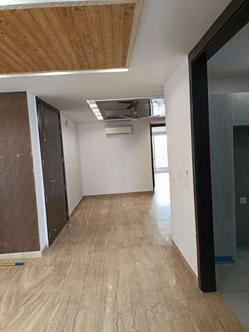 Kitchen in 3 BHK Builder Floor at Unitech Palms, South City 1 – for Rent