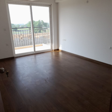 Room in 3 BHK Apartment at ATS Marigold, Sector 89b – for Rent