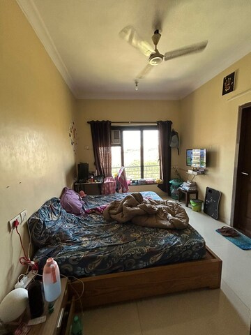 Bedroom in 3 BHK Apartment at K Raheja Heights, Malad East – for Rent