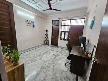 Bedroom in 3 BHK Builder Floor at Sushant Lok 3, Sector 57 – for Rent