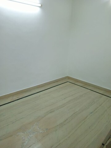 Room in 2 BHK Apartment at Greater Kailash I – for Rent