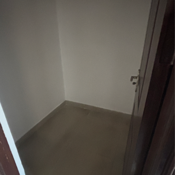 Room in 3 BHK Apartment at Jm Park Sapphire, Ramprastha Greens – for Sale